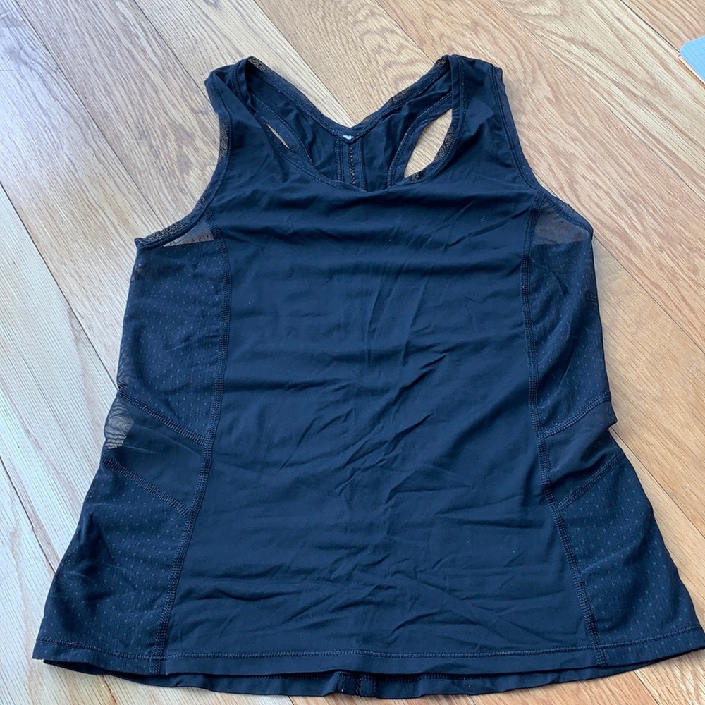 Lululemon workout top